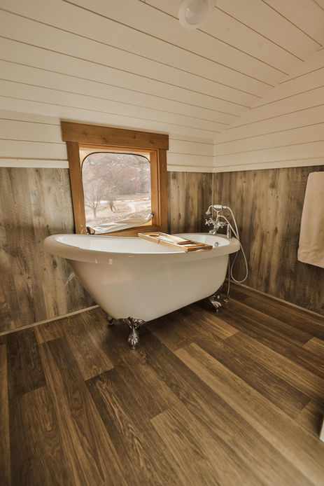 Bryce Glamp Tent w/ Bathroom
