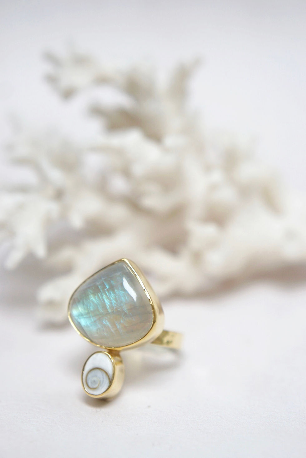 Thumbnail: Shiva Moon - Size O 1/2