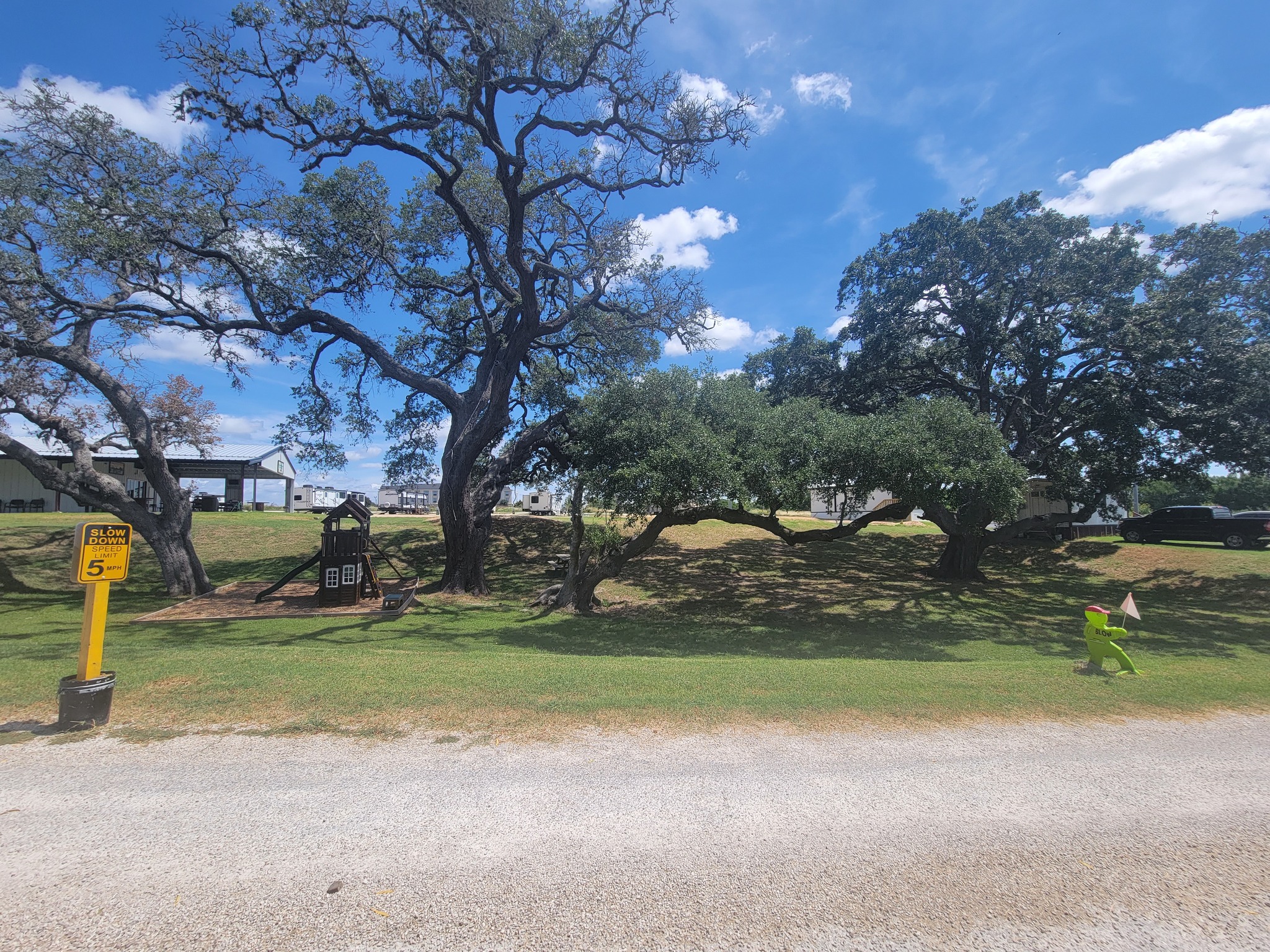 Schulenburg 3 Oaks RV Resort