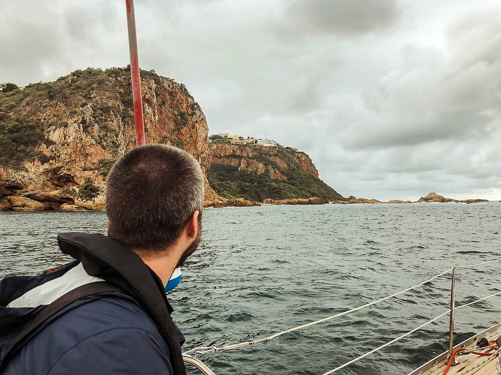 Sailing through the Knysna Heads