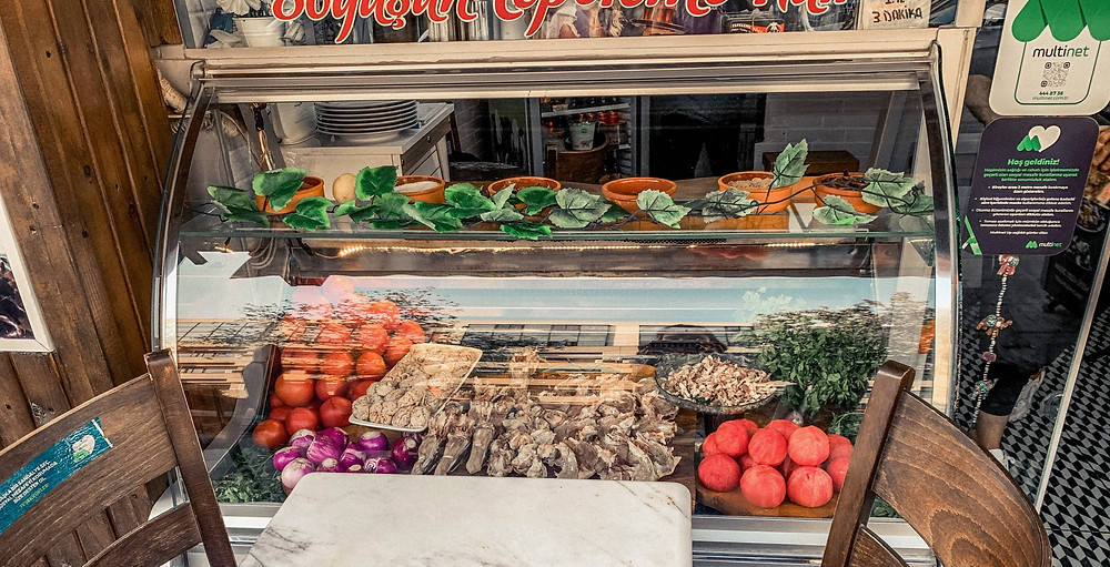A "brainy" display of söğüş ingredients in Izmir