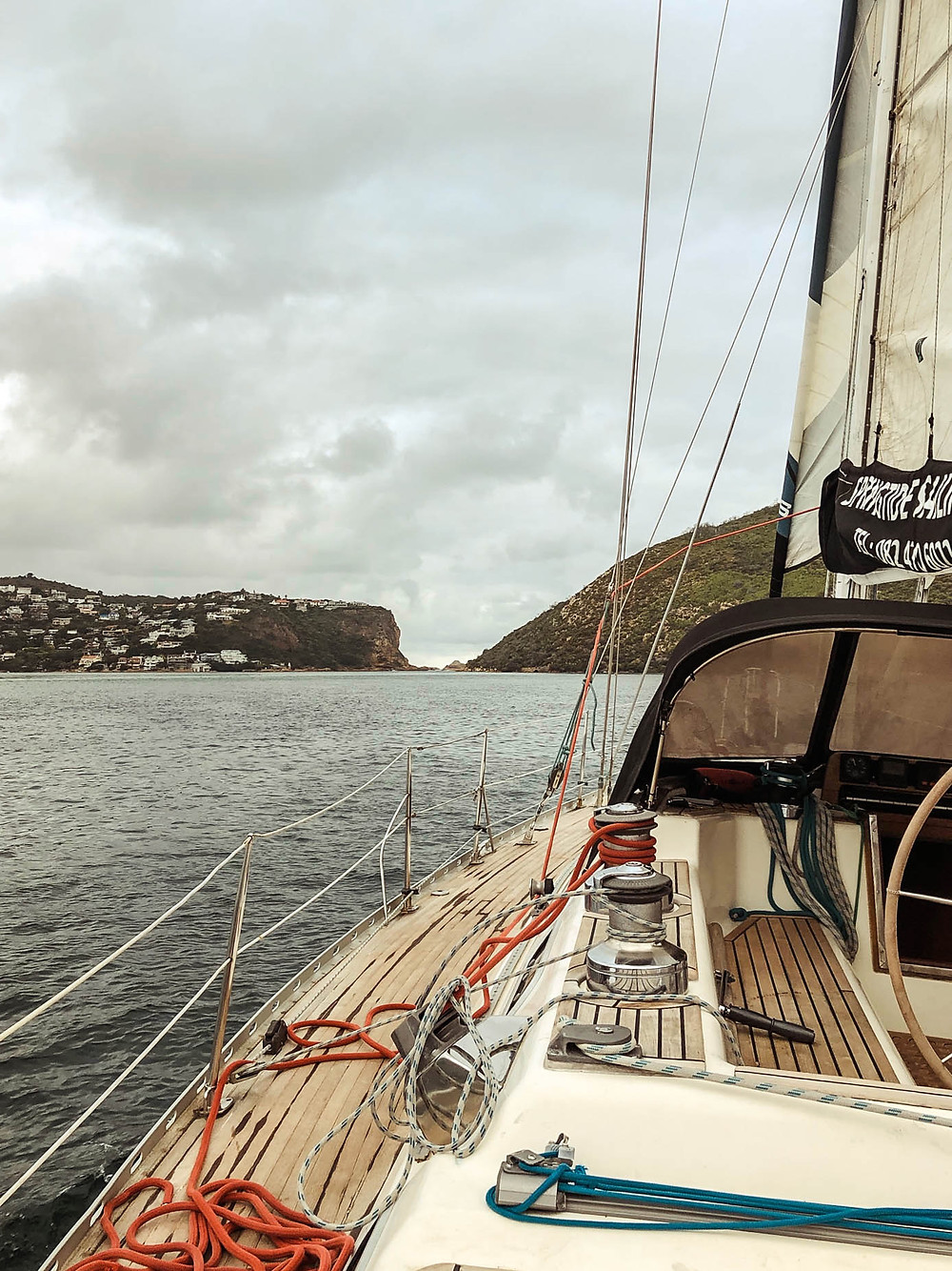 Sailing directly into the Knysna Heads - Indian Ocean on the far side