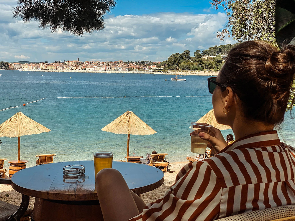 Bar Paradiso drinks looking back towards Rovinj