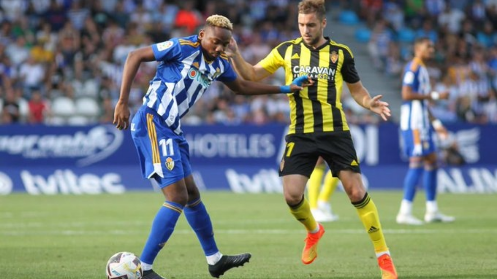 Soi kèo Ponferradina vs Tenerife, 23h30 ngày 24/9 content media