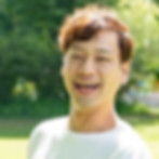車椅子YouTuber・HELPLUS代表 寺田ユースケ 氏のポートレート。「多様性時代のおもしろ発信力」講義講師