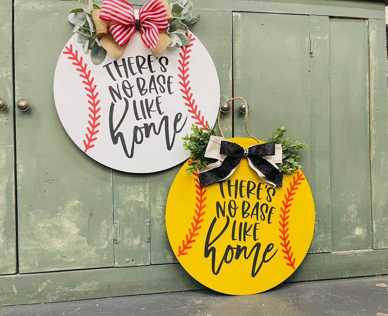 DOOR HANGER SOFTBALL/BASEBALL