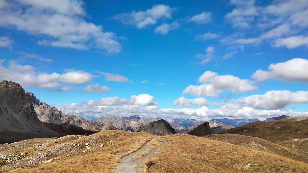 Paysage de montagne dans les Hautes-Alpes près d’Embrun