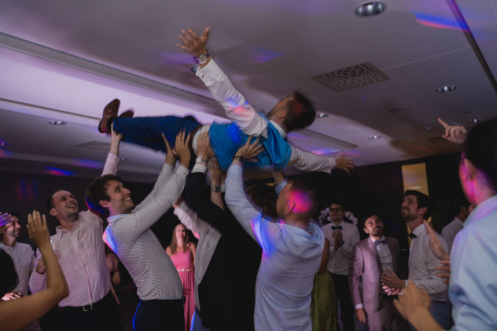 Ambiance festive sur la piste de danse
