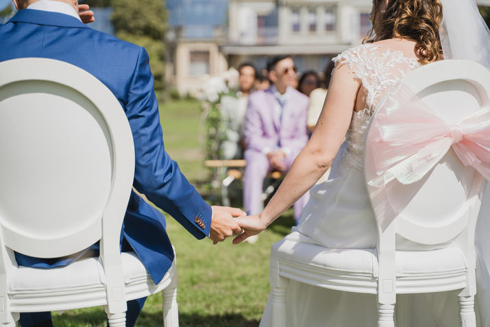 Cérémonie civile de mariage en extérieur à Pully