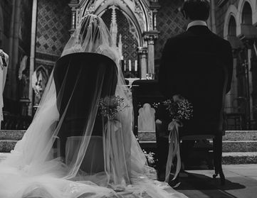 Cérémonie de mariage dans une église à Vevey