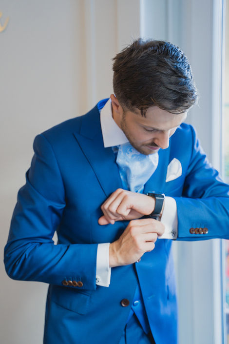 Préparatifs du marié avant son mariage au Mirador