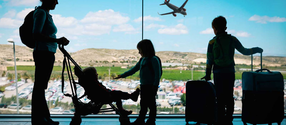 Going Home For the Holidays With Your Newborn and/or Kids – A Survival Guide