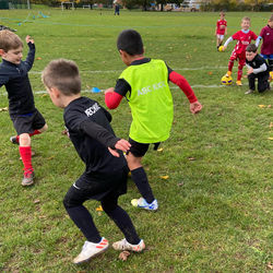 221272694_915855578993530_8070716974250256683_n