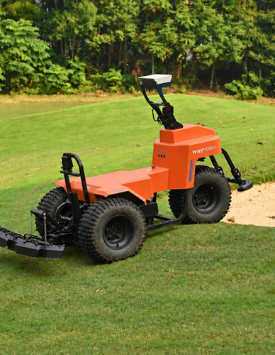 WayRake 9 features intelligent movement control during raking.