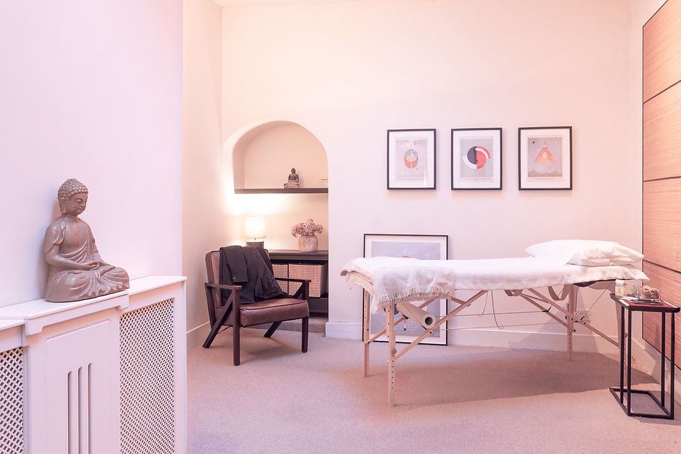 Acupuncture needles in back - Five Element Acupuncture at Kite Clinic