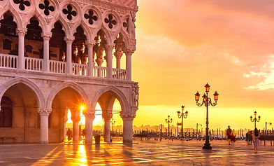 Palazzo ducale angolo.jpeg