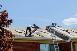 home-roof-construction-applying-roof-new-shingles-2022-11-12-10-00-47-utc