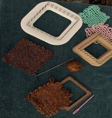 May Mini 3 - WEAVING ON PIN AND SOCK LOOMS