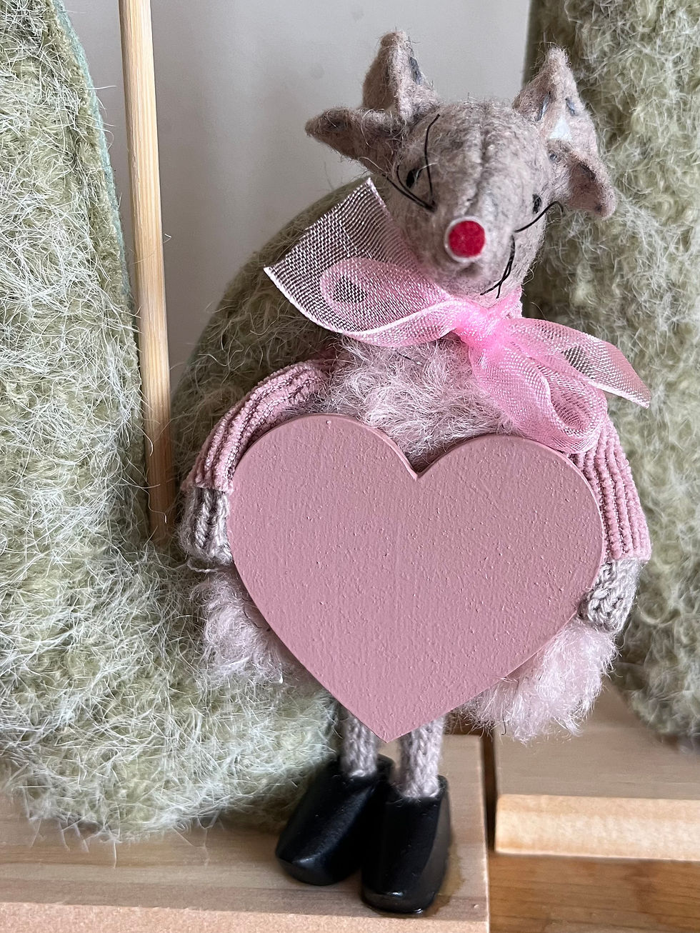 Thumbnail: Pink Felt Flower