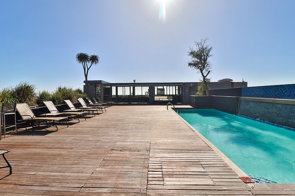 Thumbnail: FOR SALE: R 7 200 000 Hotel Living In The Cape Royale