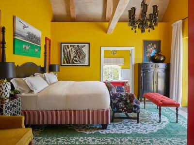 Thumbnail: An Elegant Vineyard Escape in the Heart of Franschhoek