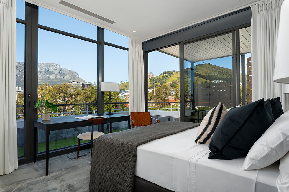 Thumbnail: Contemporary 2-Bedroom Penthouse