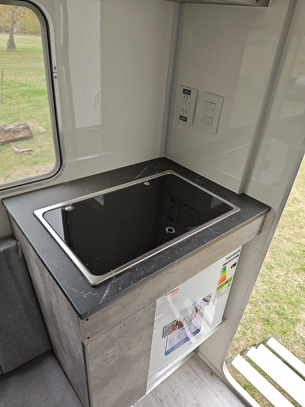 Miniatura: Camper realizado en fibra 