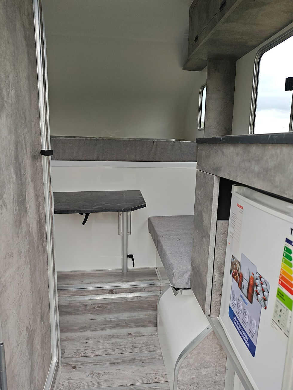 Miniatura: Camper realizado en fibra 