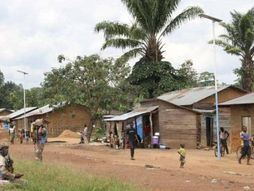 Beni : La MONUSCO installe soixante-cinq (65) lampadaires à Samboko