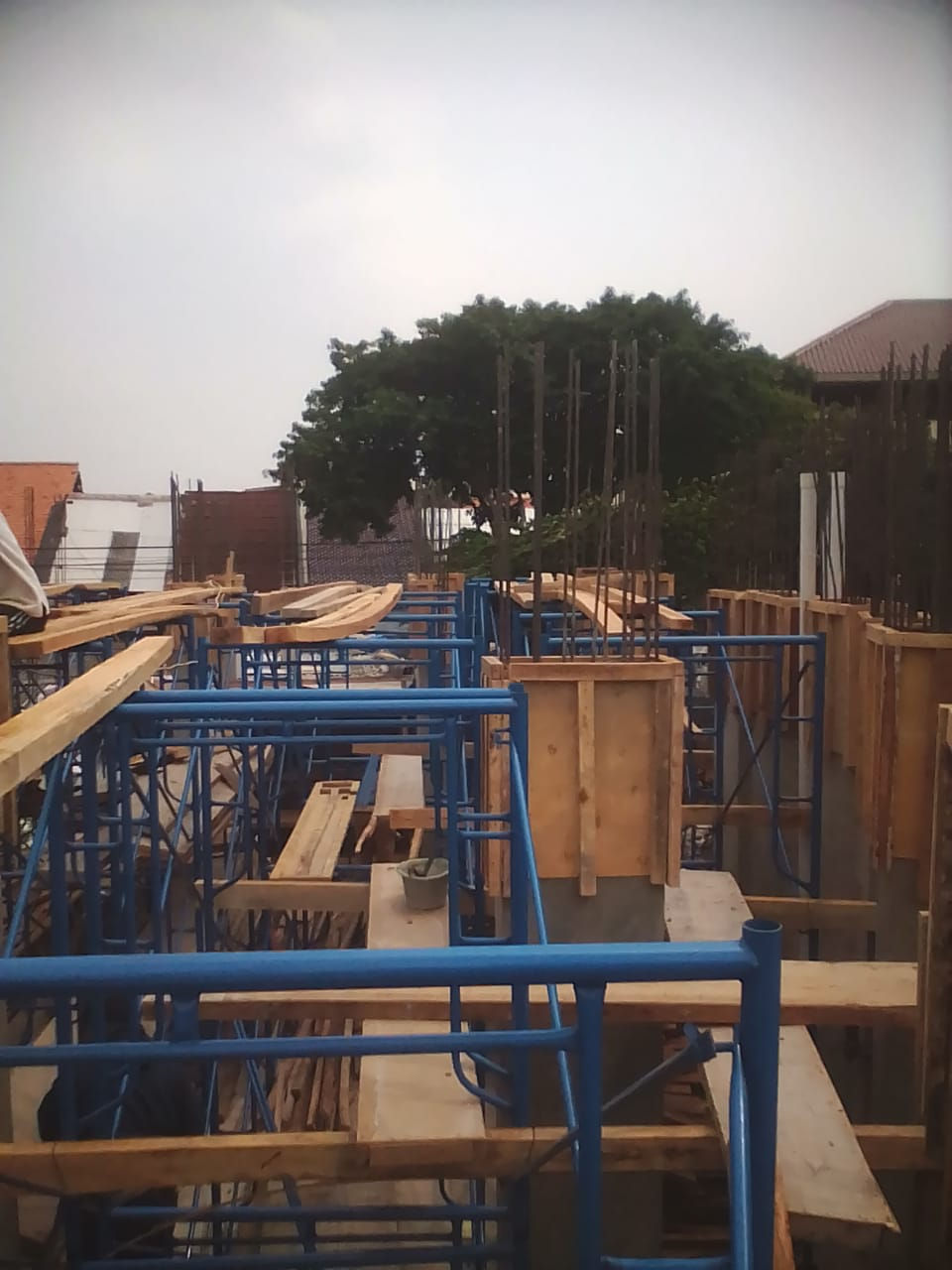 Pembesian di Sentiong 1