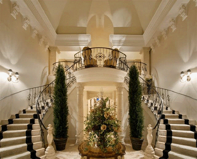 Royal Kontraktor Rumah Klasik.gif