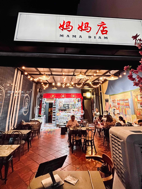 Mama Diam in Singapore