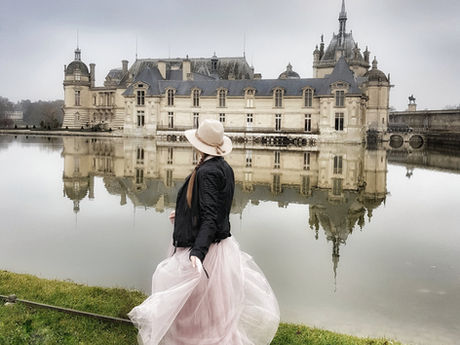 Romantic road trip France – castles & Paris pre-Christmas shopping