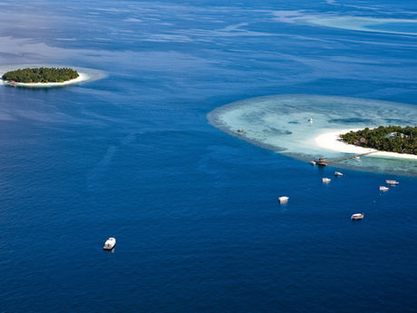 Maldives: 2 ultimate private luxury island retreats of Angsana Ihuru & Banyan Tree Vabbinfaru
