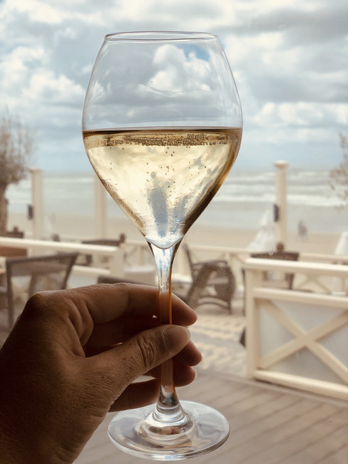 Breakers Beachhouse Noordwijk aan Zee cheers - the Netherlands