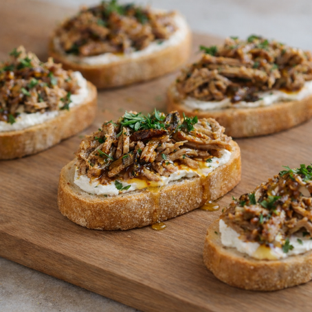 Tostadas de pato confitado 
