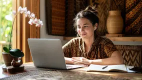 Indonesian Conversation Practice Online Improves Faster With Structured Lessons