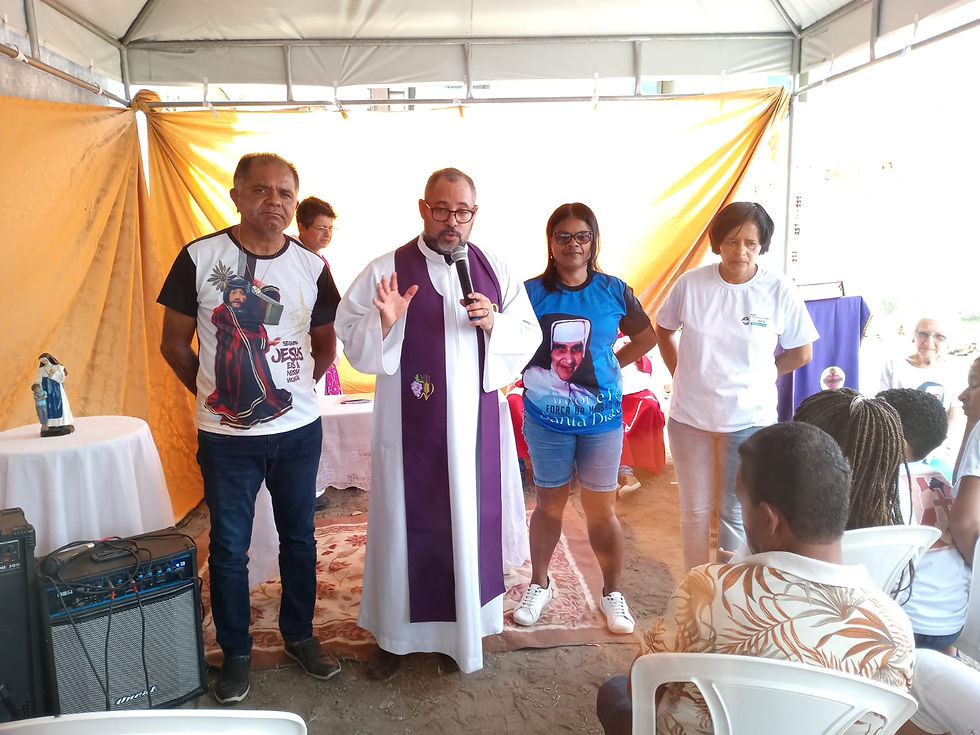No dia 9 de março, primeiro domingo da quaresma, às 9h, aconteceu uma missa no local onde será construída a Igreja de Santa Dulce, na rua Humberto de Campos.