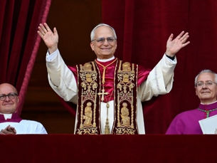 A IGREJA ANUNCIA AO MUNDO QUE TEMOS UM NOVO SUCESSOR DE PEDRO! Cardeal Robert Francis Prevost: PAPA LEÃO XIV