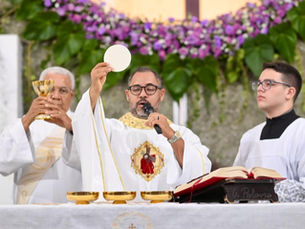 Padre Júlio celebra aniversário de Ordenação Presbiteral: uma vida dedicada ao Evangelho e ao povo de Deus