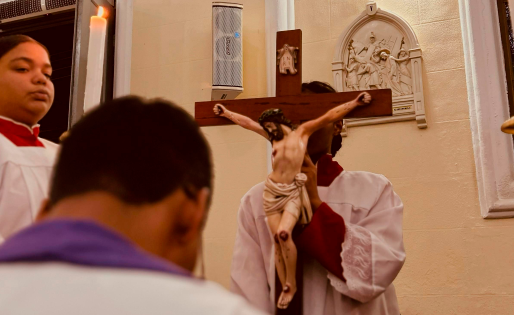 Percorrendo os Passos de Cristo: A Primeira Via Sacra da Quaresma no Santuário Senhor dos Passos