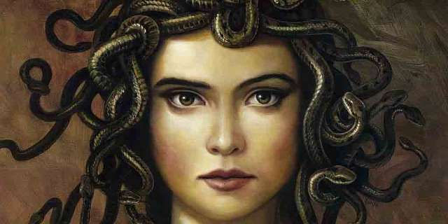 MEDUSA: GÖLGENİN KRALİÇESİ VE BAKIŞIN LANETİ