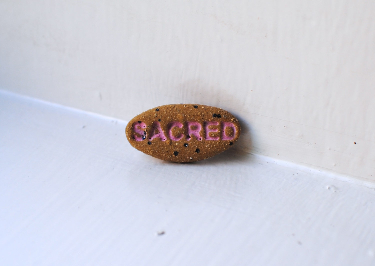 Speckled sacred ceramic jibbit