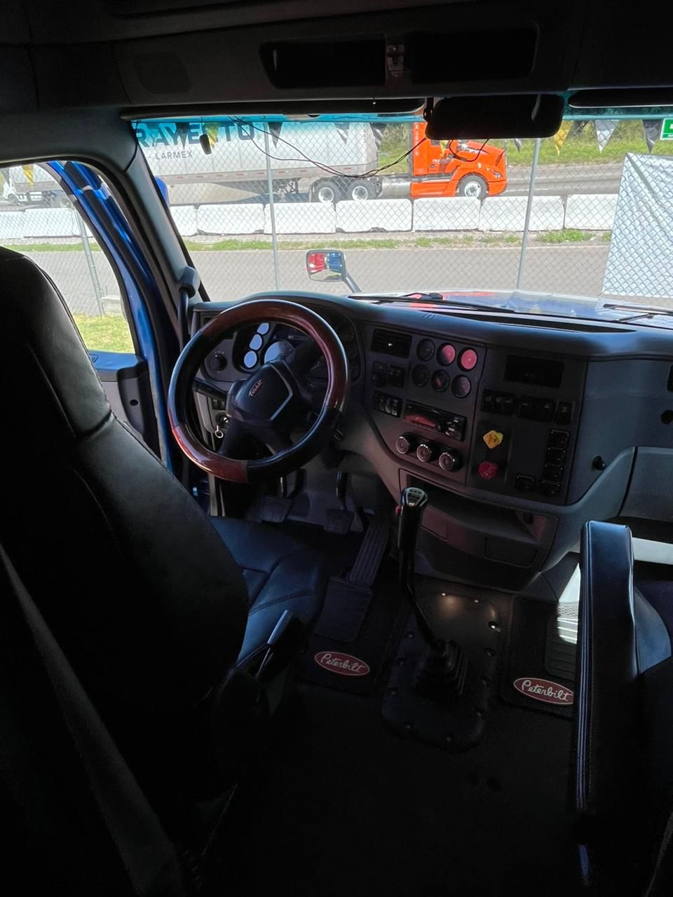 Miniatura: PETERBILT 579 2016