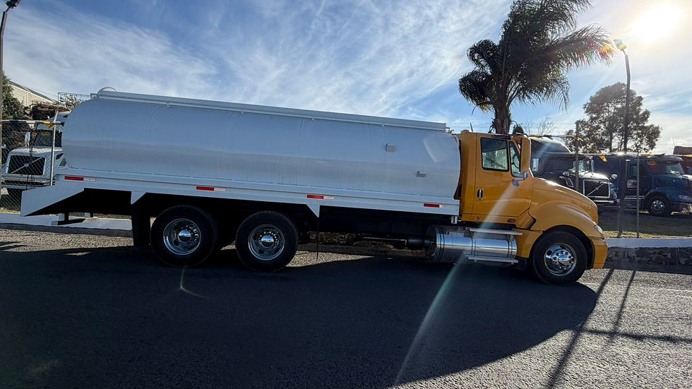 Miniatura: INTERNATIONAL PROSTAR PIPA 20MIL LITROS