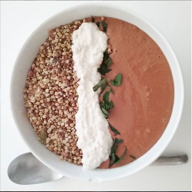 Choc nut smoothie bowl