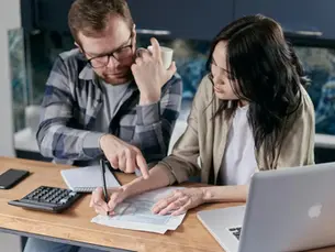 When Should a Commercial Account Be Sent to Collections?