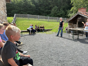 Wandertag der Klasse 4b zur "Alte Schäferei" nach Ahorn