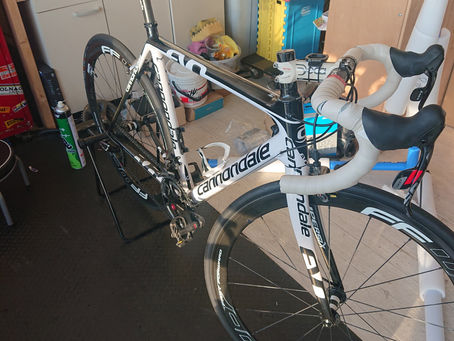 cannondaleのSuperSixEVOをセミOH