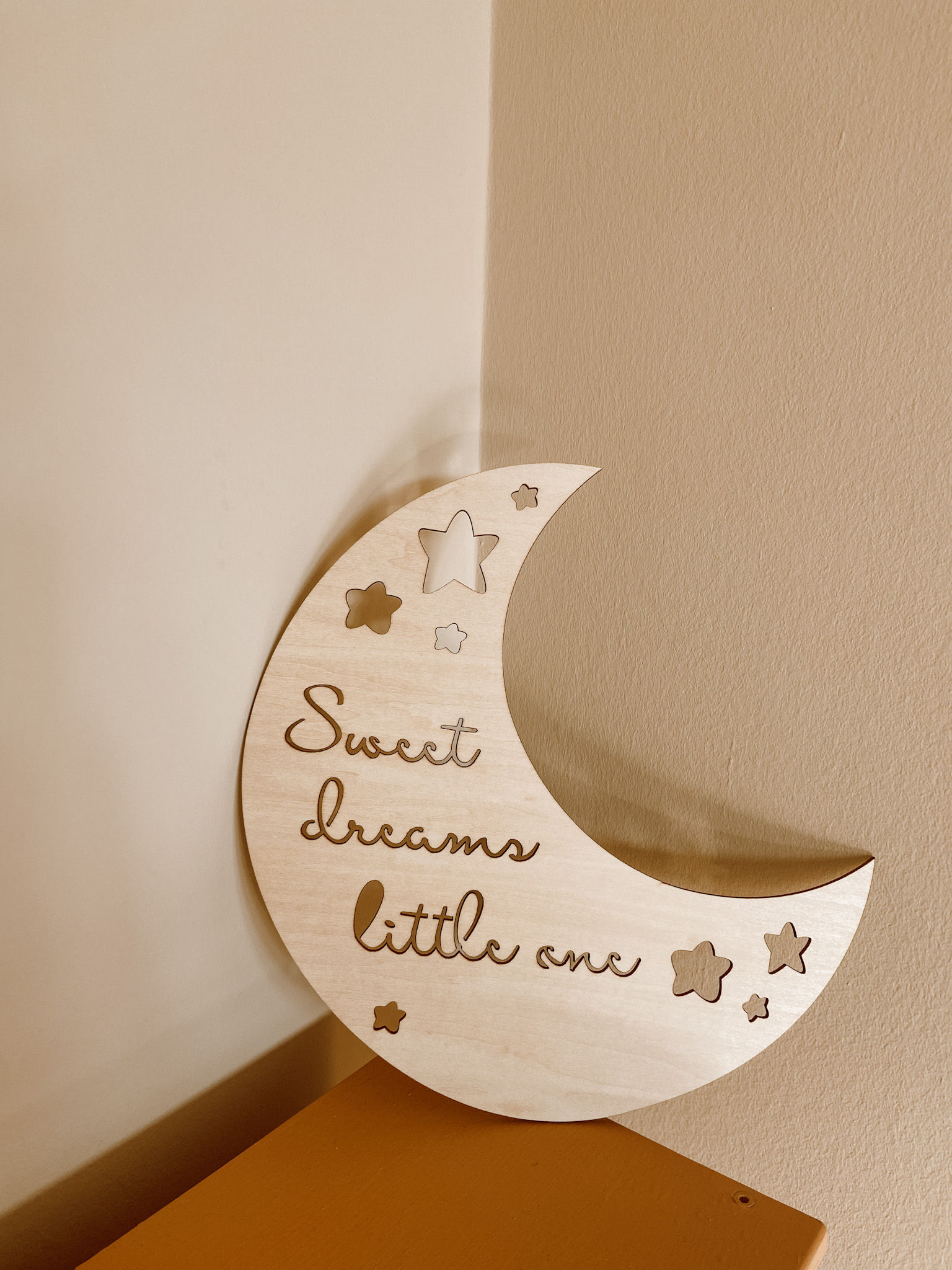 Houten maan 'Sweet dreams little one'